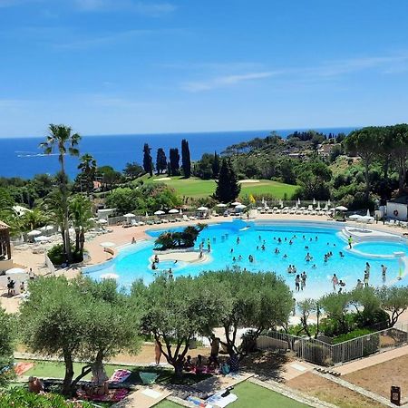 Huuummm C'Est La ! Beau T2 Cap Esterel Village Avec Clim ! Saint-Raphaël Kültér fotó