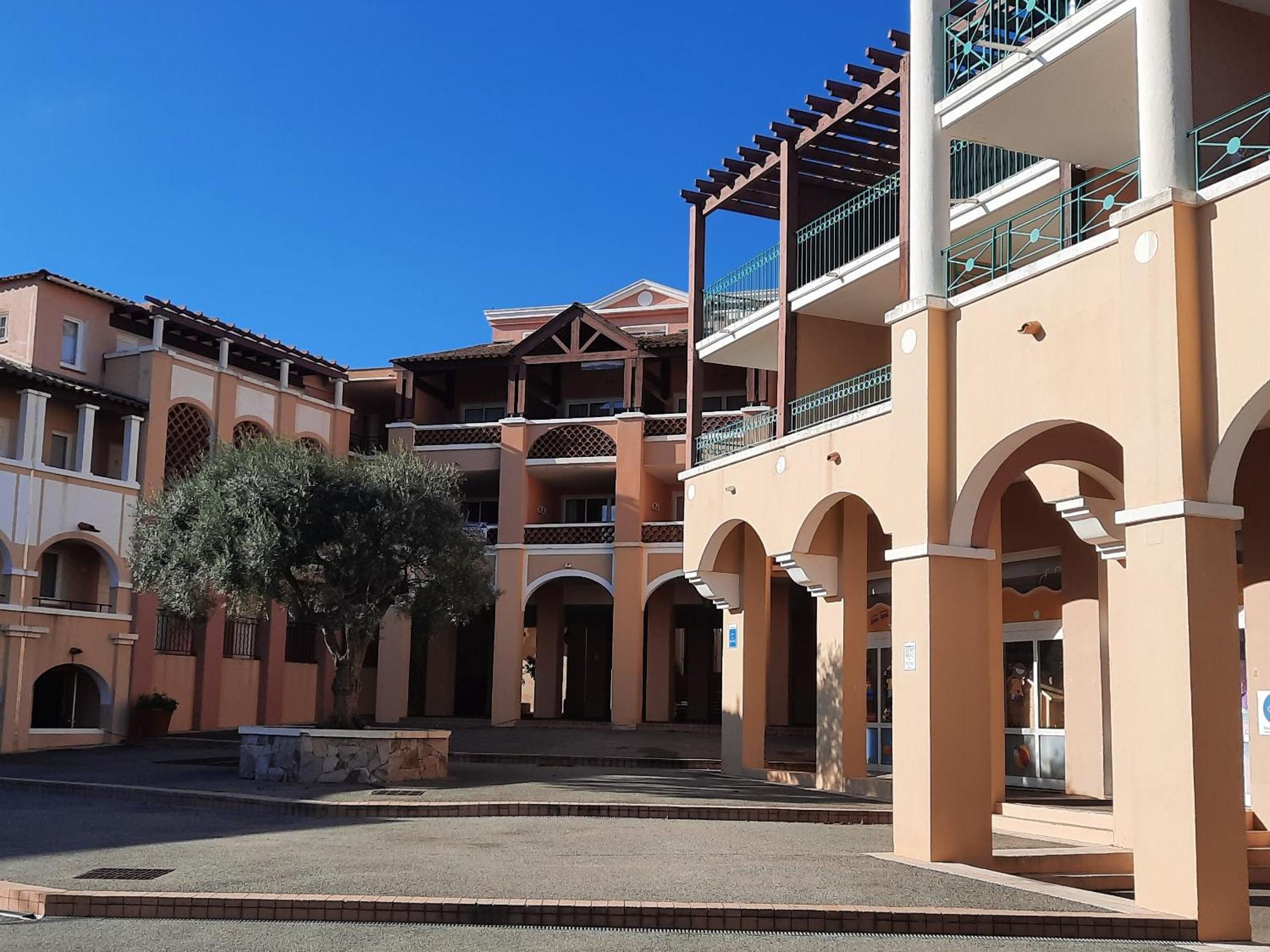 Huuummm C'Est La ! Beau T2 Cap Esterel Village Avec Clim ! Saint-Raphaël Kültér fotó